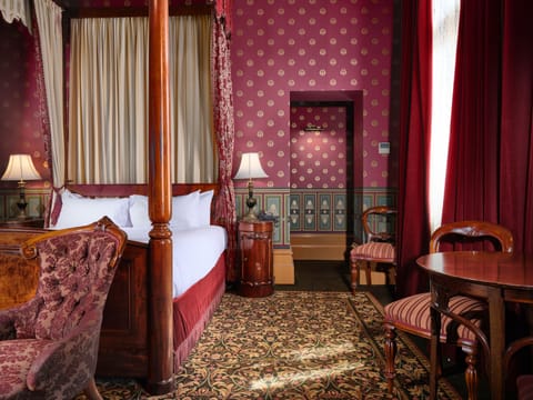 Royal Suite, 1 King Bed, Balcony | Premium bedding, in-room safe, individually decorated