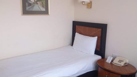 Standard Single Room | Desk, free WiFi, bed sheets