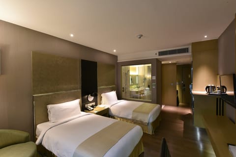 Standard Room, 2 Twin Beds, Non Smoking, Pool View | 1 bedroom, premium bedding, minibar, in-room safe