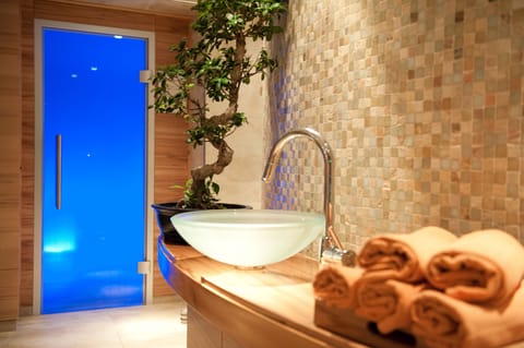 Sauna, steam room, hot springs, body treatments, hot stone massages