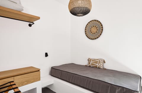 Standard Room, Garden View | Hypo-allergenic bedding, in-room safe, individually decorated