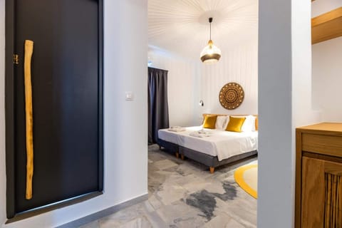 Superior Room, Sea View | Hypo-allergenic bedding, in-room safe, individually decorated