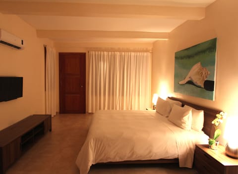 Standard Double Room | Premium bedding, pillowtop beds, minibar, in-room safe