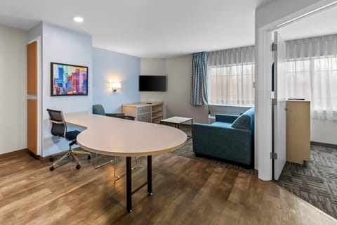 Studio Suite, 1 Queen Bed with Sofa bed, Accessible, Non Smoking (Roll-In Shower) | Hypo-allergenic bedding, desk, laptop workspace, blackout drapes