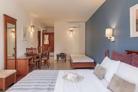 Studio, Inland View | In-room safe, iron/ironing board, free WiFi, bed sheets