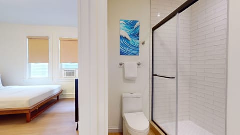 Double Room | Bathroom | Shower, free toiletries, towels, soap