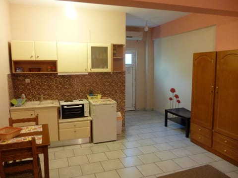 Standard Double or Twin Room, Sea View | Iron/ironing board, free WiFi