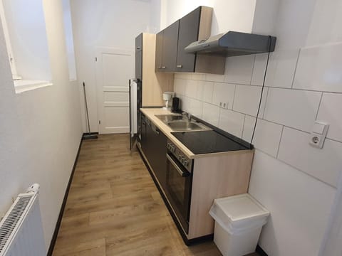 Apartment | Private kitchen | Fridge, oven, stovetop, electric kettle