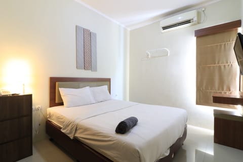 Deluxe Room | Desk, free WiFi, bed sheets