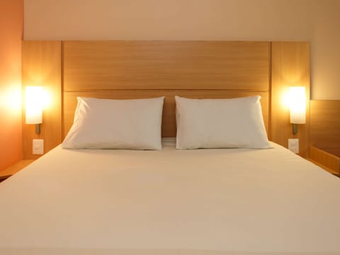 Standard Room, 1 Double Bed | Minibar, free WiFi, bed sheets