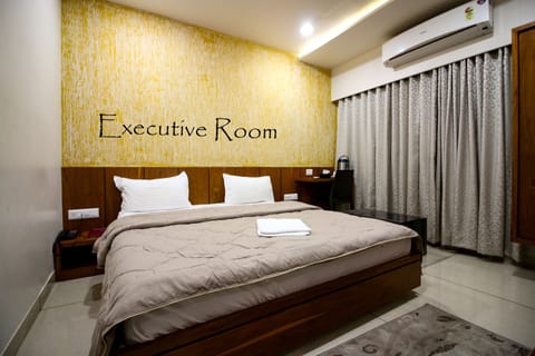 Premium Room | Free WiFi, bed sheets