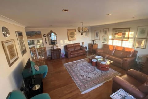 30-inch TV with digital channels