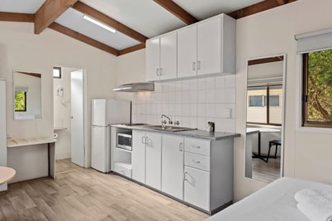 Standard Studio Cabin | Private kitchen | Electric kettle