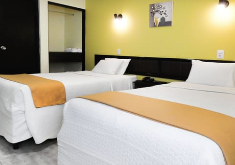 Comfort Double Room | Desk, free WiFi, bed sheets