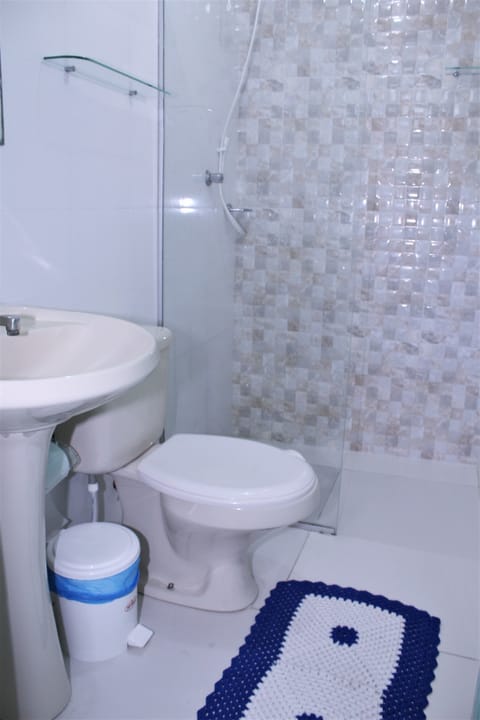 Double Room | Bathroom | Shower, hair dryer, towels