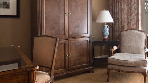 1 bedroom, premium bedding, pillowtop beds, in-room safe