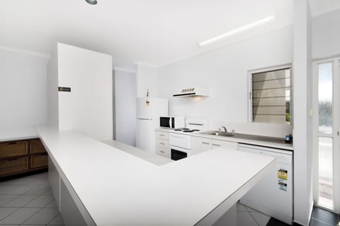 Standard Apartment, 3 Bedrooms, Garden Area | Private kitchen | Full-size fridge, microwave, stovetop, electric kettle