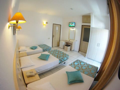 Standard Room | Premium bedding, minibar, free WiFi, bed sheets