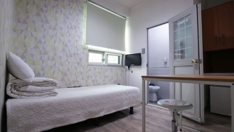 Single Room, Private Bathroom (Type B) | Desk, laptop workspace, iron/ironing board, free WiFi