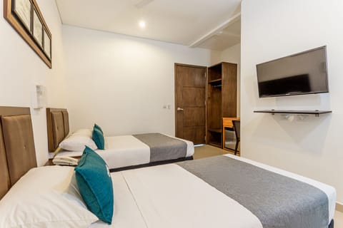 Standard Triple Room | Hypo-allergenic bedding, minibar, soundproofing, free WiFi