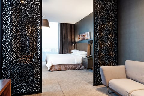 Minibar, in-room safe, desk, laptop workspace