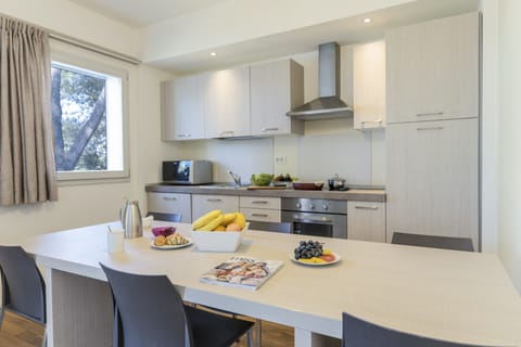 Villa | Private kitchen | Eco-friendly cleaning products