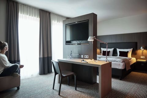 Junior Suite, 1 Double Bed (Cozy Sitting Corner;Larger Room) | Premium bedding, in-room safe, desk, laptop workspace