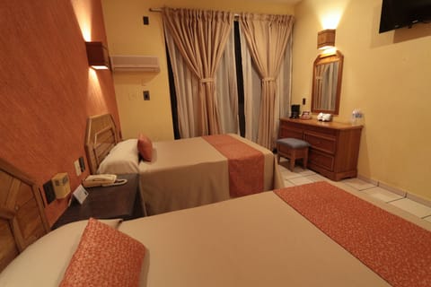 Standard Room | In-room safe, blackout drapes, iron/ironing board, free WiFi