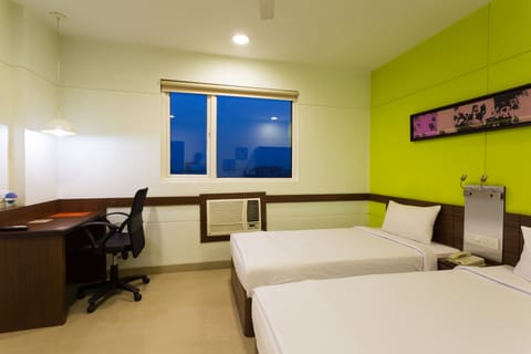 Standard Room | In-room safe, desk, iron/ironing board, free WiFi