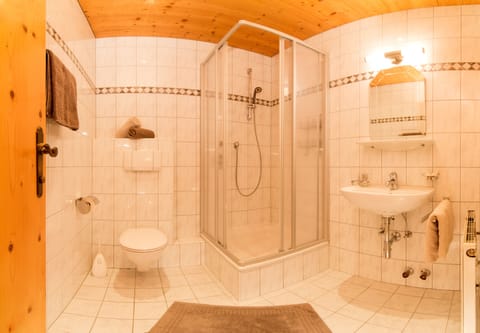 Apartment, Balcony, Mountain View | Free WiFi, bed sheets