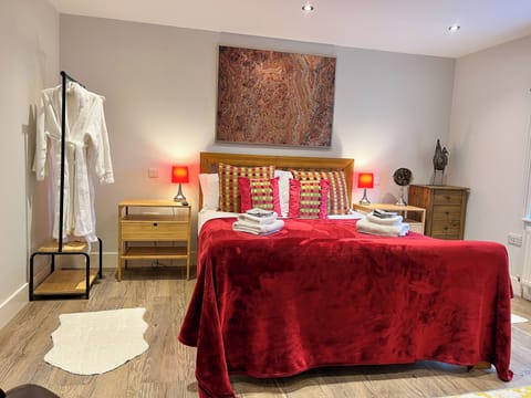 Cottage | 1 bedroom, iron/ironing board, free WiFi, bed sheets