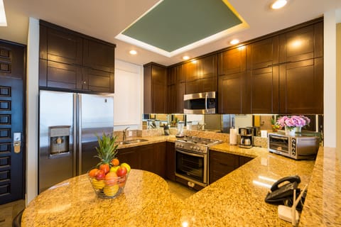 Luxury Suite, 1 Bedroom, Hot Tub, Ocean View | Private kitchen | Full-size fridge, microwave, oven, stovetop