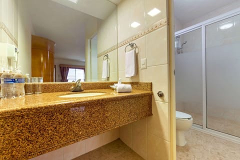 Standard Room, 2 Double Beds, Non Smoking | Bathroom | Combined shower/tub, hair dryer, towels