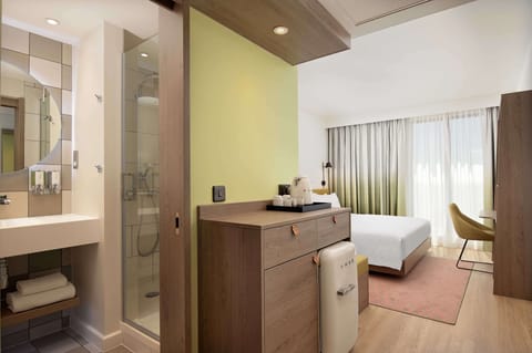 Room, 1 King Bed (Super King Room) | Minibar