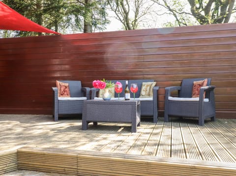 Cottage | Property grounds