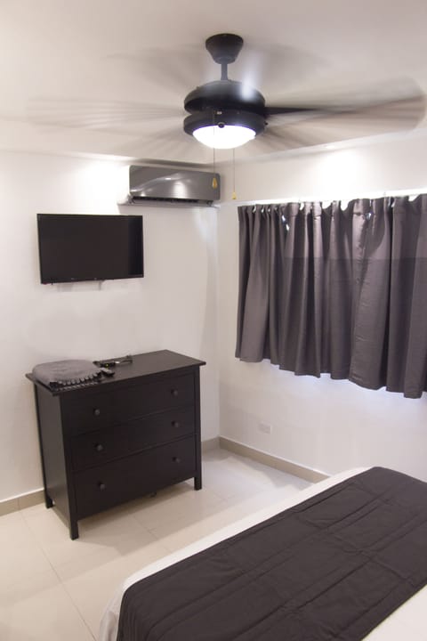 Comfort Apartment, 1 Queen Bed, Non Smoking | 1 bedroom, hypo-allergenic bedding, in-room safe, desk