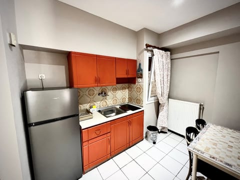 Apartment, 2 Bedrooms, Smoking, Balcony | Private kitchen