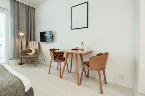 Economy Apartment | In-room dining