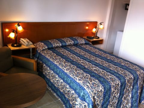 Classic Room, 1 Double Bed | In-room safe, individually decorated, individually furnished, desk