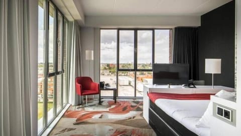 Superior Double Room | In-room safe, desk, free WiFi, wheelchair access