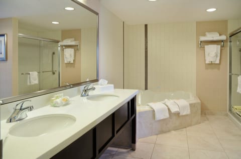 Suite, 1 Bedroom | Bathroom | Free toiletries, hair dryer, towels, soap