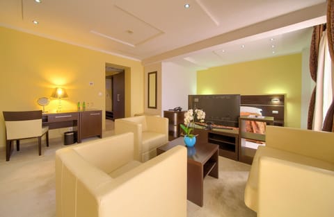 Premium Suite, Sea View | Living area | Flat-screen TV