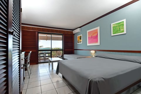 Studio, Sea View | In-room safe, desk, cribs/infant beds, rollaway beds