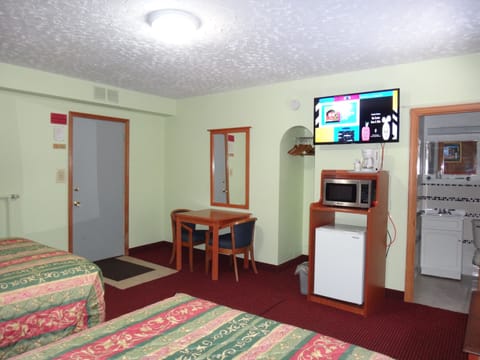 Standard Double Room | Iron/ironing board, free WiFi