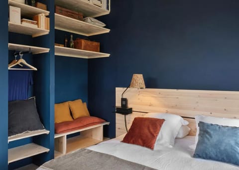 La Suite | Premium bedding, desk, laptop workspace, soundproofing