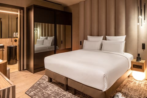 Presidential Suite, 1 King Bed | Hypo-allergenic bedding, minibar, in-room safe, blackout drapes