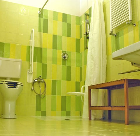 Apartment, 1 Bedroom | Bathroom | Shower