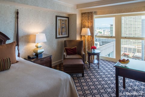 Signature Room, 1 King Bed | 1 bedroom, Egyptian cotton sheets, premium bedding, down comforters