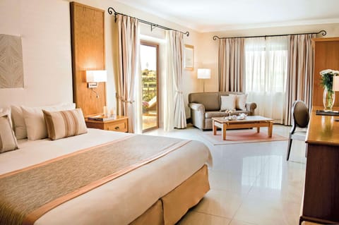 Suite, Multiple Beds, Pool View | 1 bedroom, hypo-allergenic bedding, minibar, in-room safe