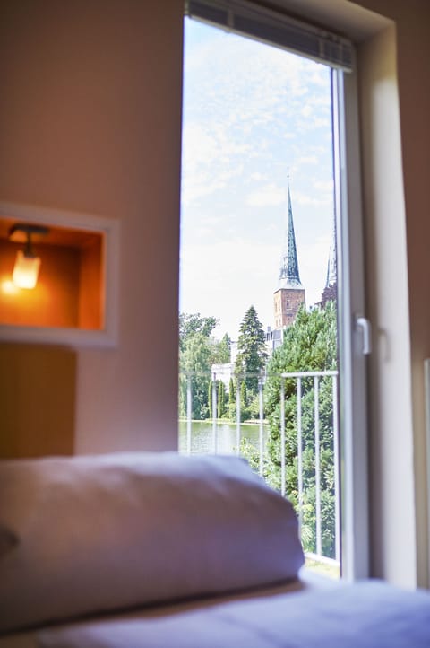 Single Room | Desk, free WiFi, bed sheets